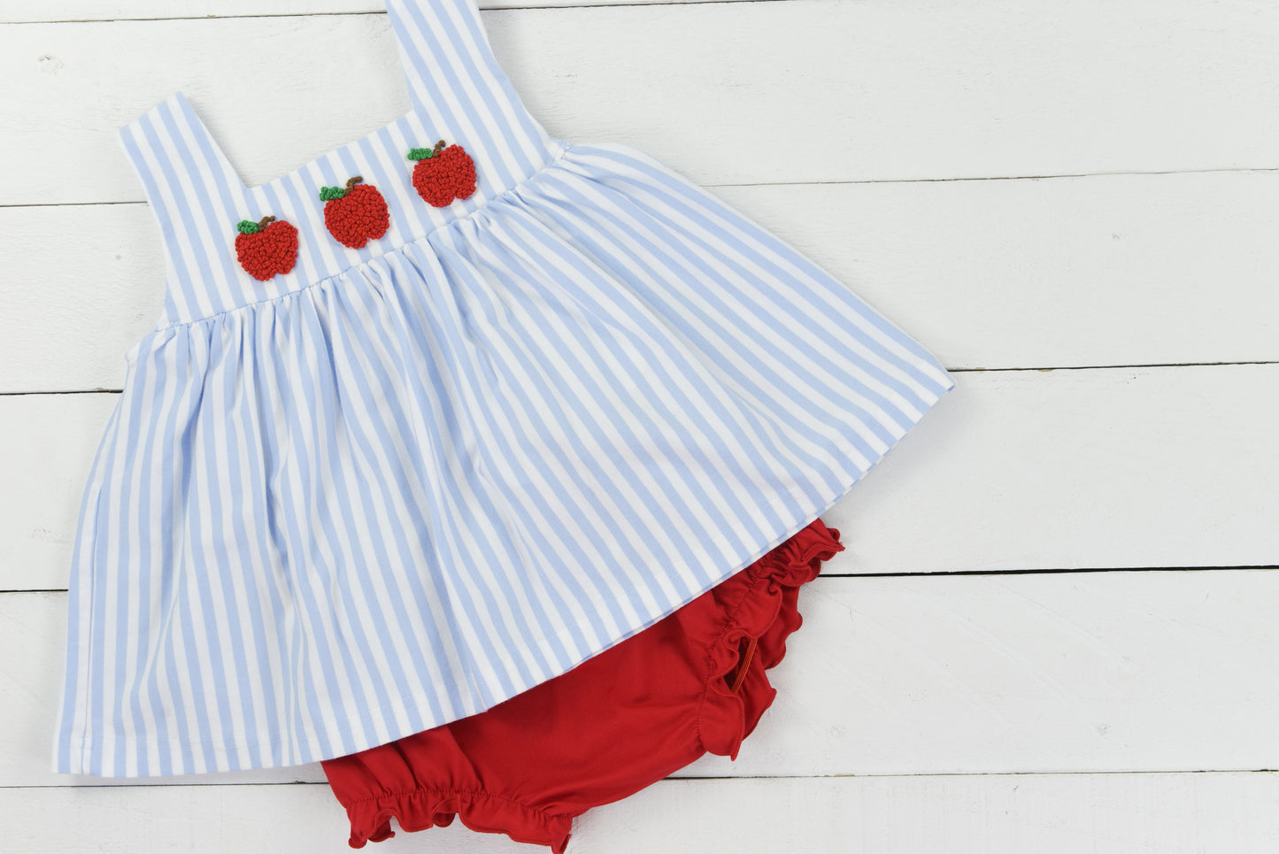 An Apple A Day Bloomer Set