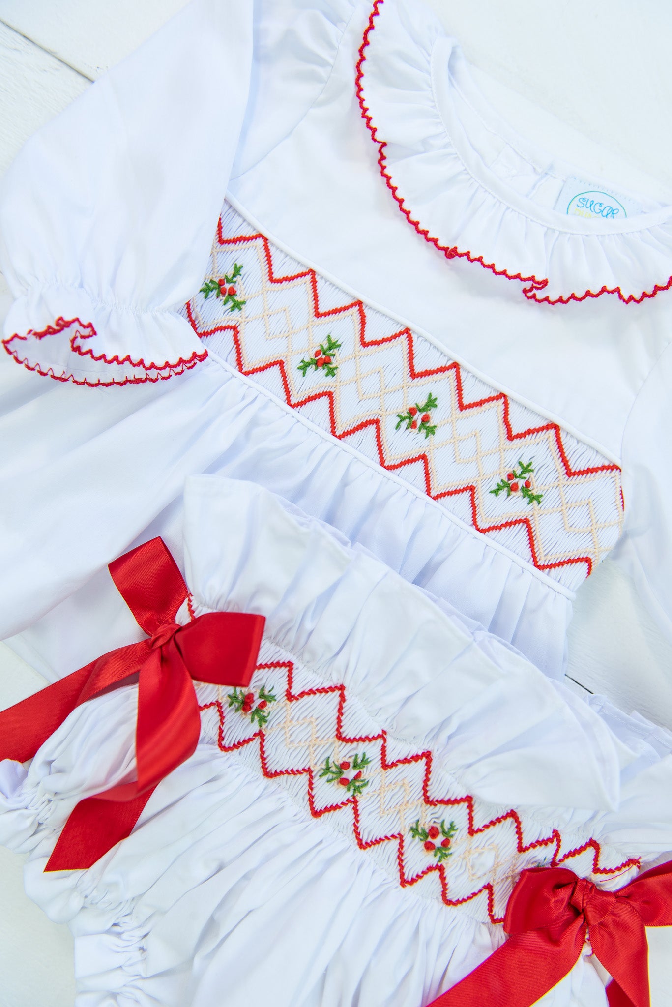 Holly Heirloom Girl Smocked Bloomer Set