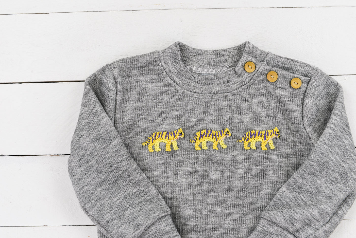 Tiger Frenchknot Sweater